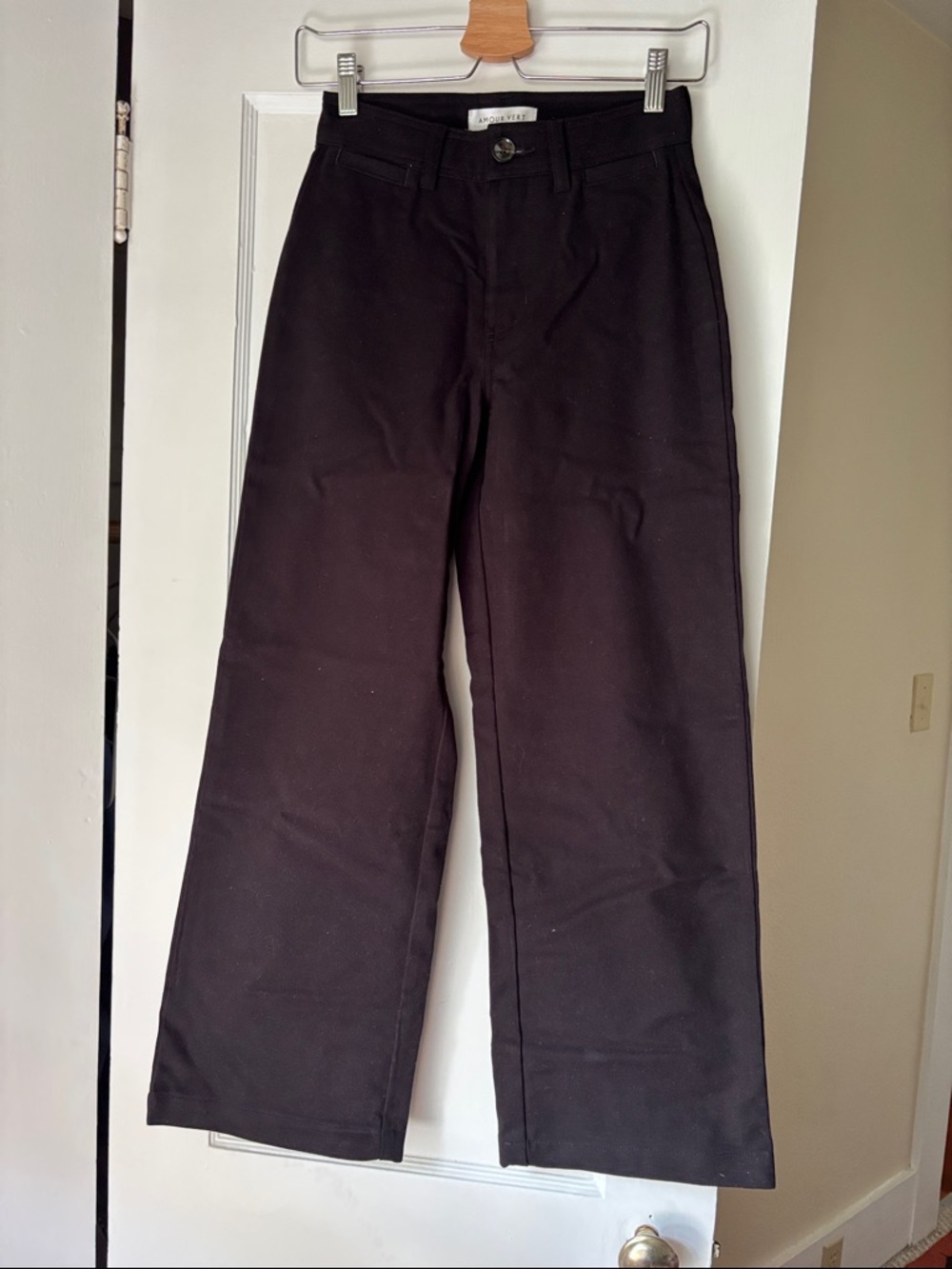 Amour Vert Black Boot-Cut Pants
